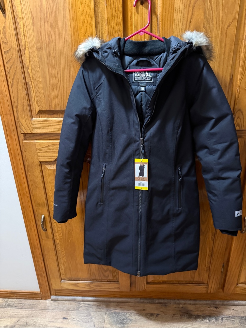 Eddie Bauer Women's Black Down Jacket in Black Size S